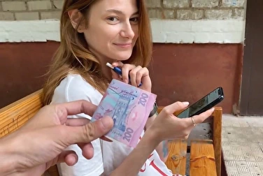 Слушай, раз ты не замужем, отсоси мне в подъезде. А я денег дам Слушай, раз ты не замужем, отсоси мне в подъезде. А я денег дам